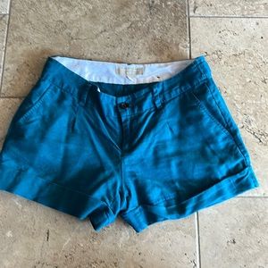 Banana Republic linen / cotton shorts. Size 2. Teal with front and back pockets